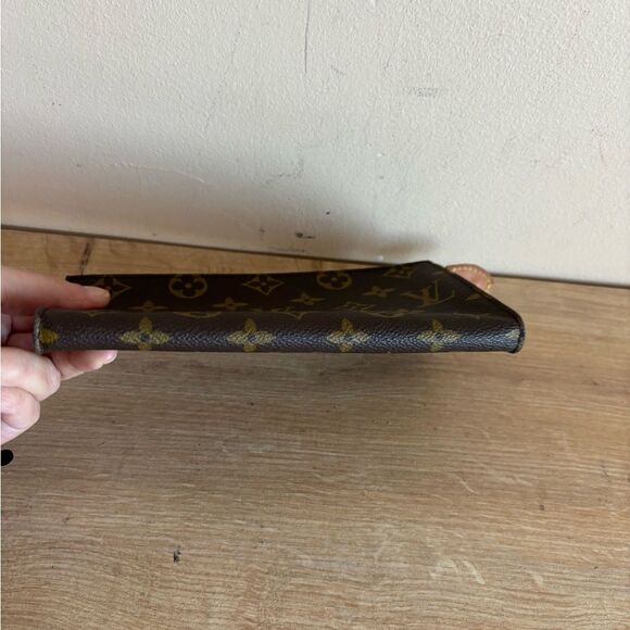 Authentic Louis Vuitton monogram toiletry - Picture 4 of 7